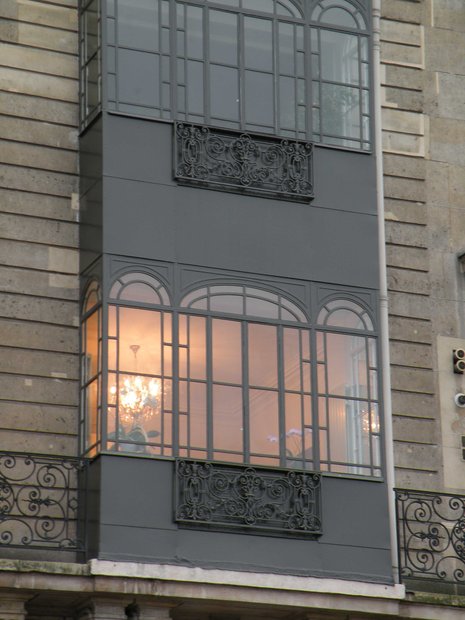  bow windows en fer forgé, 16e